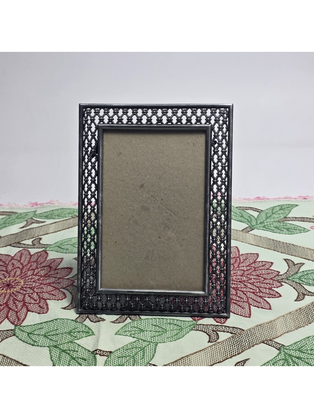 Picture Frame 5" x 7"  Diamond Filigree Ornate Scrollwork Metal Corner Accent